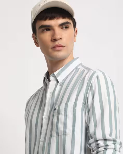 Men Striped Regular Fit Shirt with Button-Down Collar